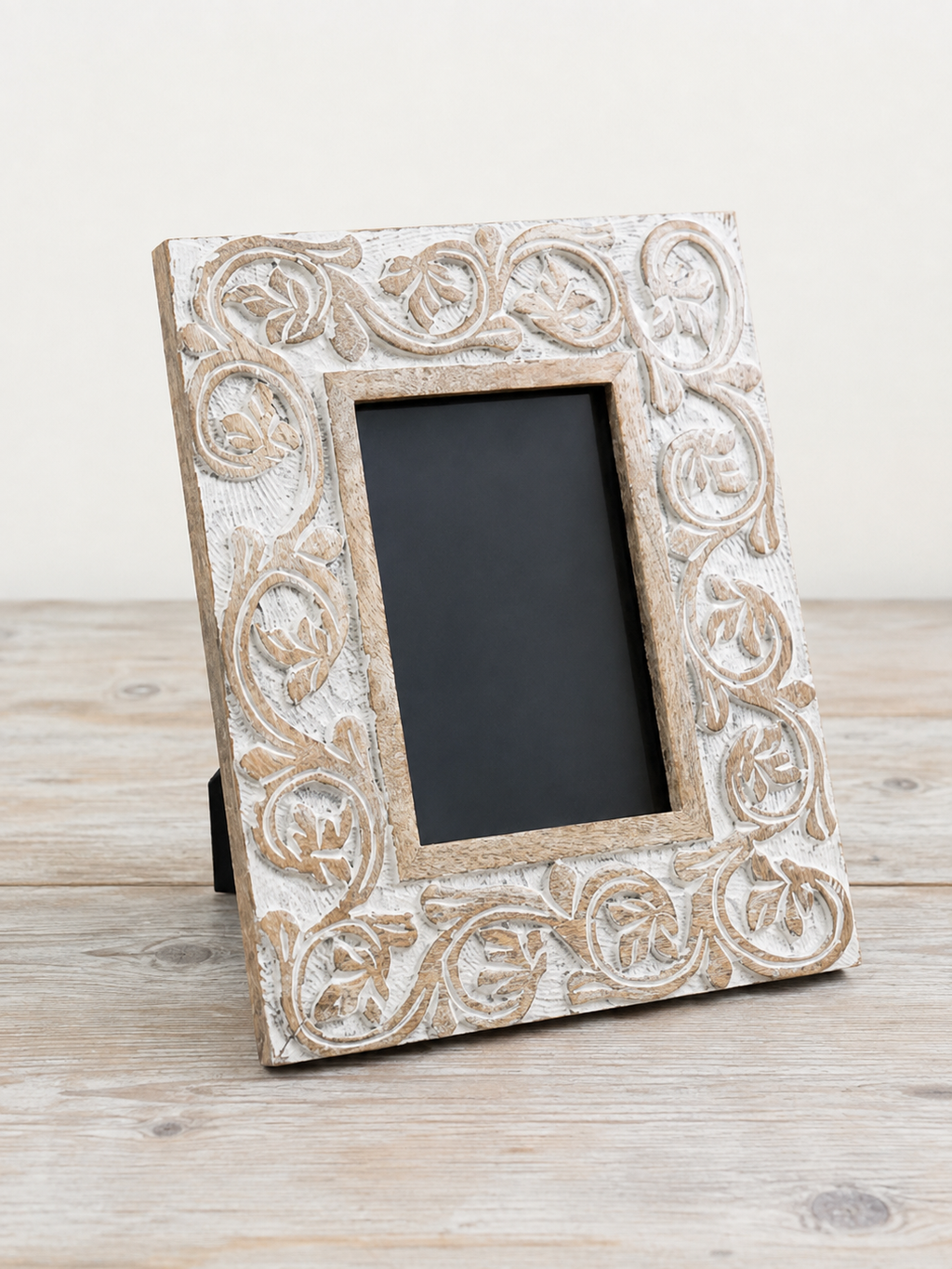 Carved Floral Wooden Photo Frame – 6x4”