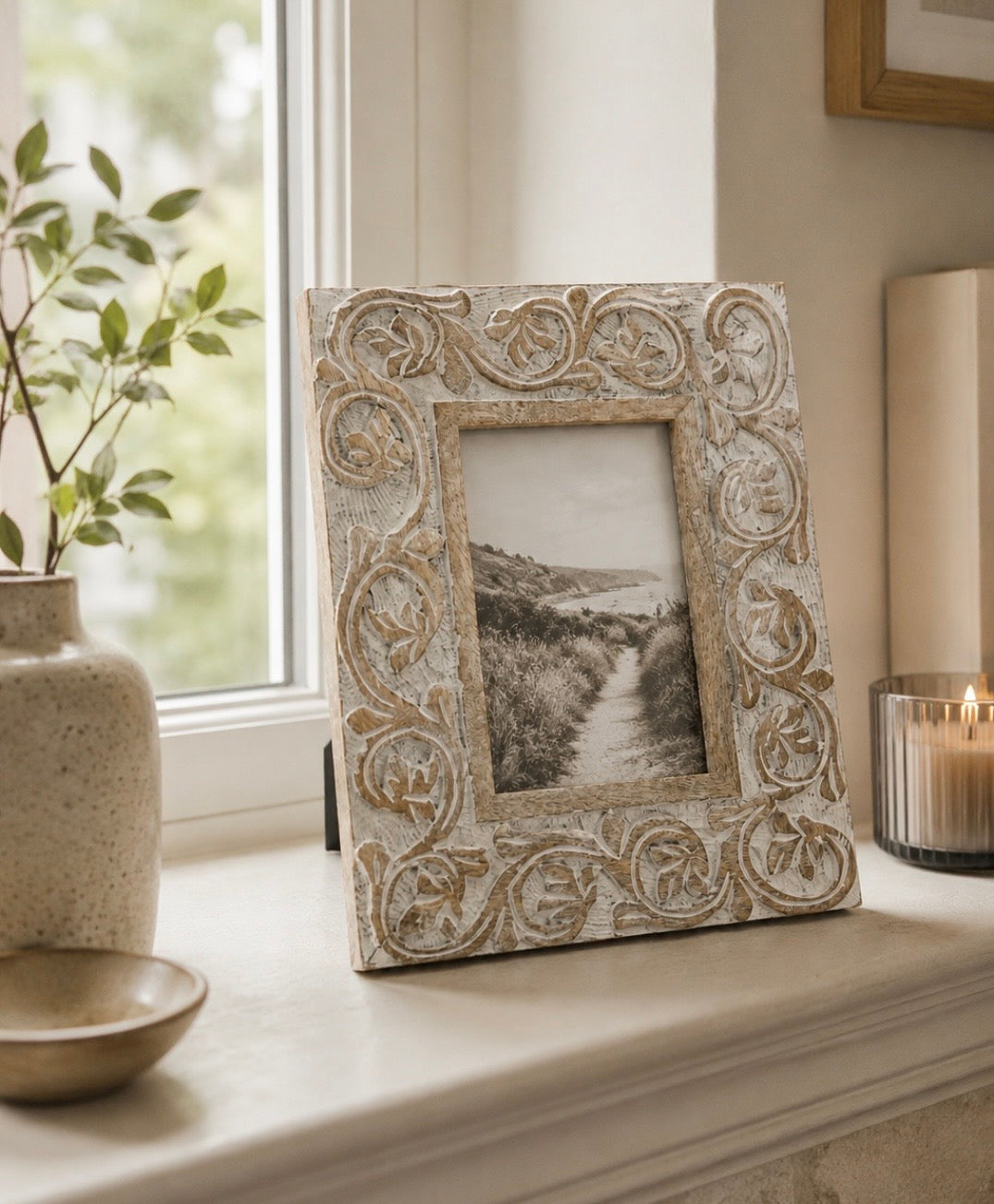 Carved Floral Wooden Photo Frame – 6x4”